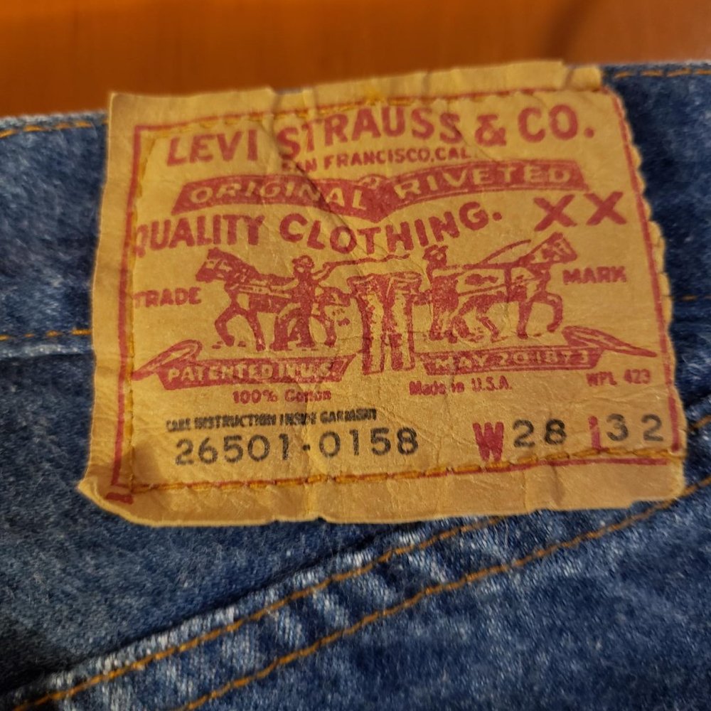 Levi's Red Tab Button Fly size 28/32